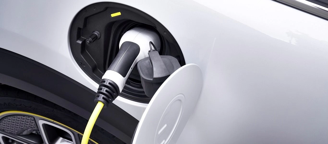 «Κινούμαι Ηλεκτρικά»: Επιδοτήθηκαν περισσότερα από 1.000 οχήματα σε 30 ώρες